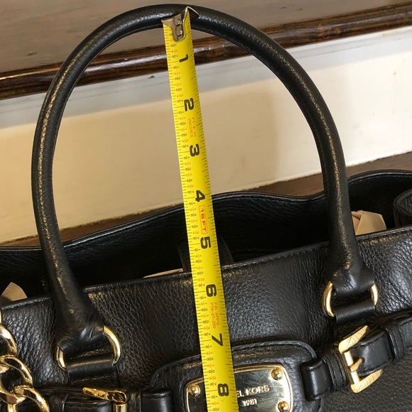 MICHAEL KORS Tumbled Black Leather Crossbody Satchel Gold Hardware - Picture 10 of 14